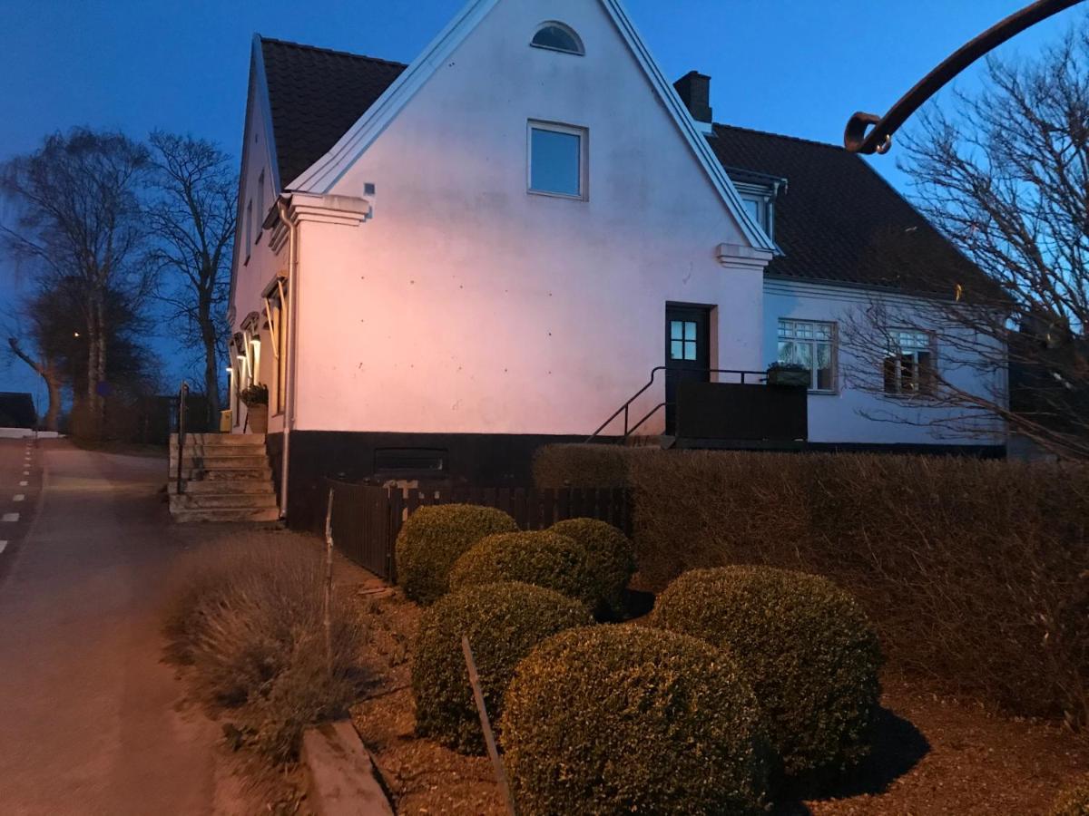 Villa Botanikerns Hus à Löderup Extérieur photo
